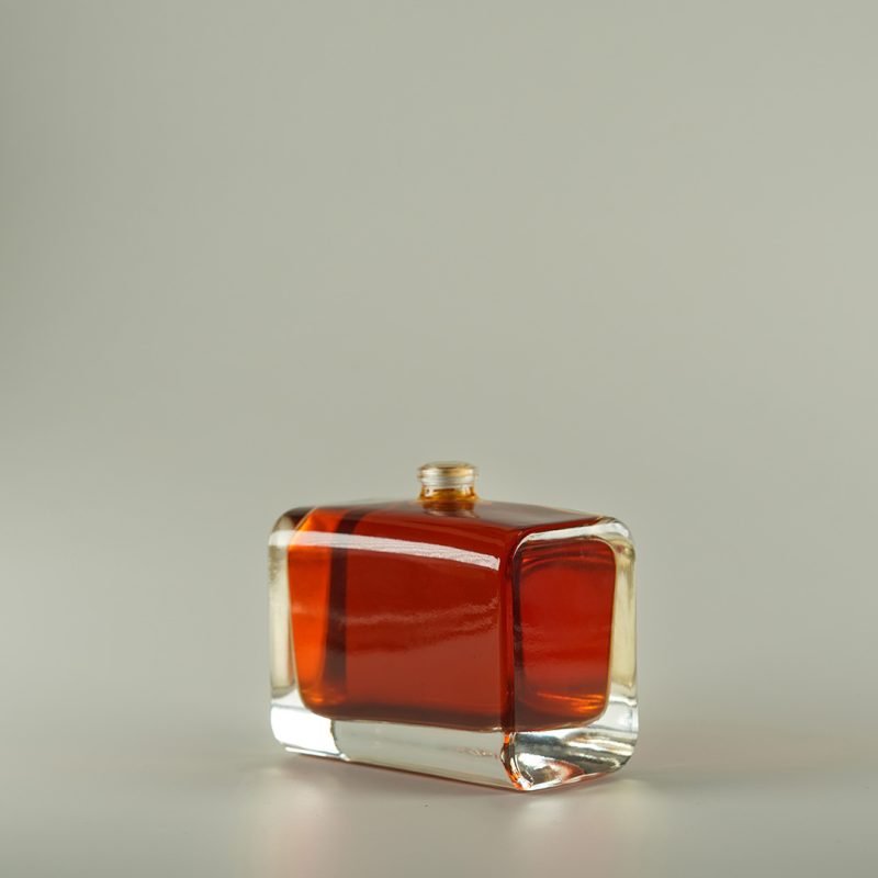 شیشه عطر 100 میلی لیتر صندوقی کد 128700015002