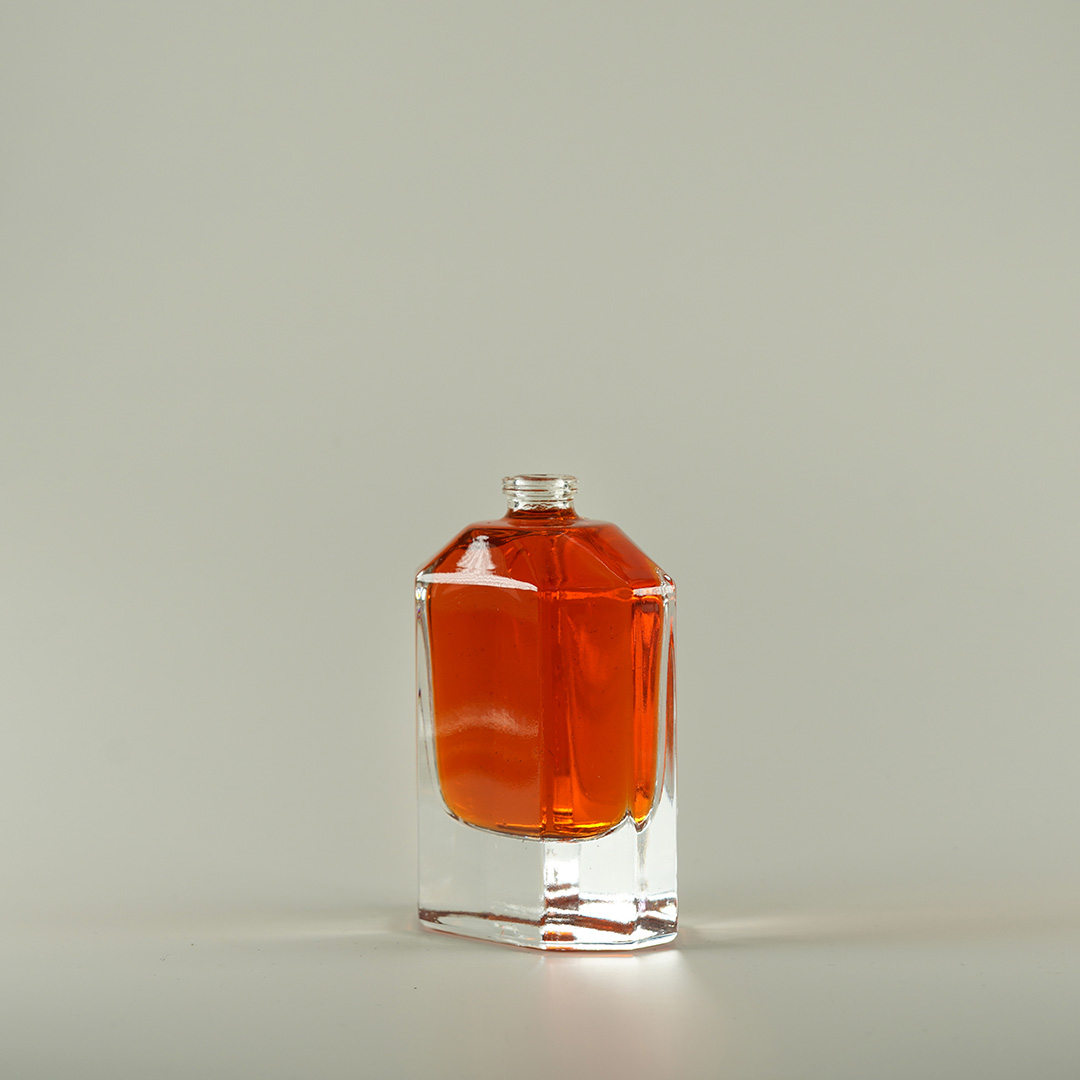 شیشه عطر 50 میلی لیتر مون گرلن کد 128700014002